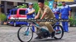 colchicinen.com Guru Purworejo Jajal Motor Drag di Sekolah